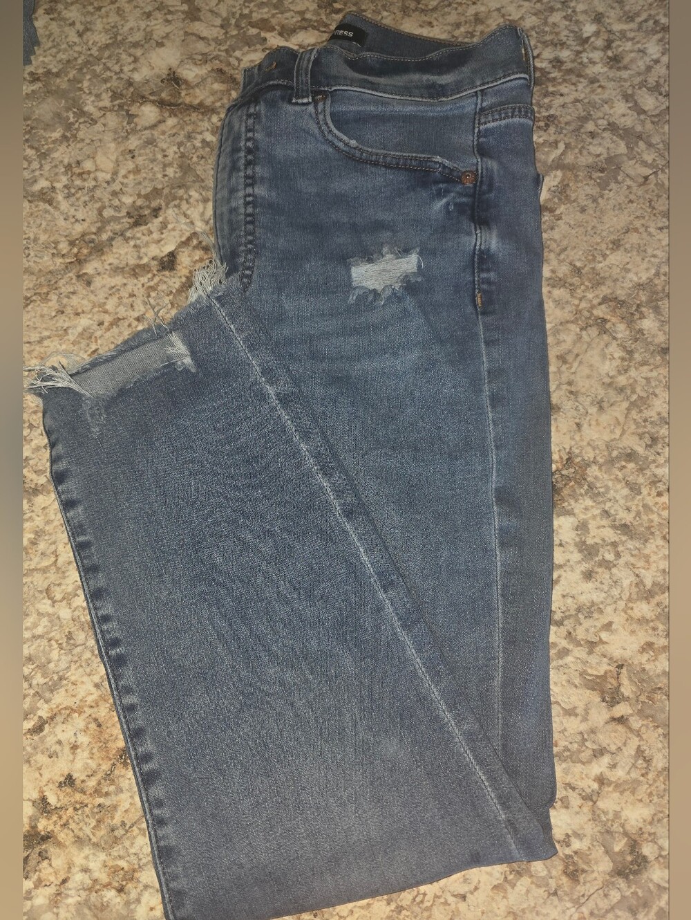 Express Mom Jean Ankle Cut Distressed Blue Jeans NWOT 6